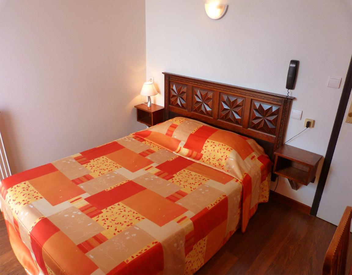 Hotel Les Peyrieres Olemps Екстер'єр фото