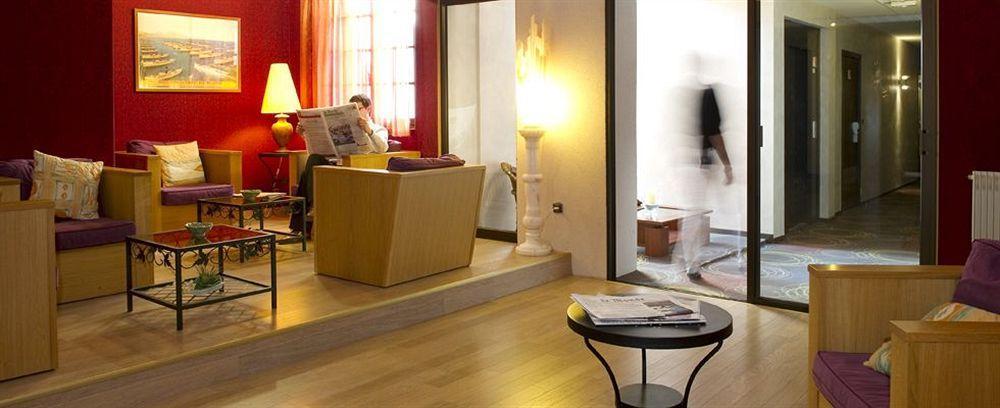 Hotel Les Peyrieres Olemps Екстер'єр фото
